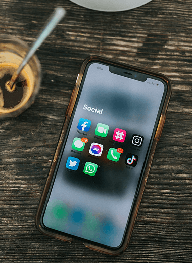 Intelligenza a social media